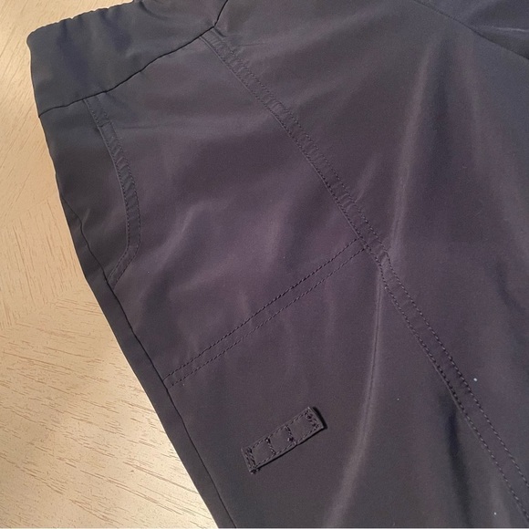 Weekends by Chico's Black Cropped crop pull-on pants size .05 Small S 6 - Picture 4 of 14